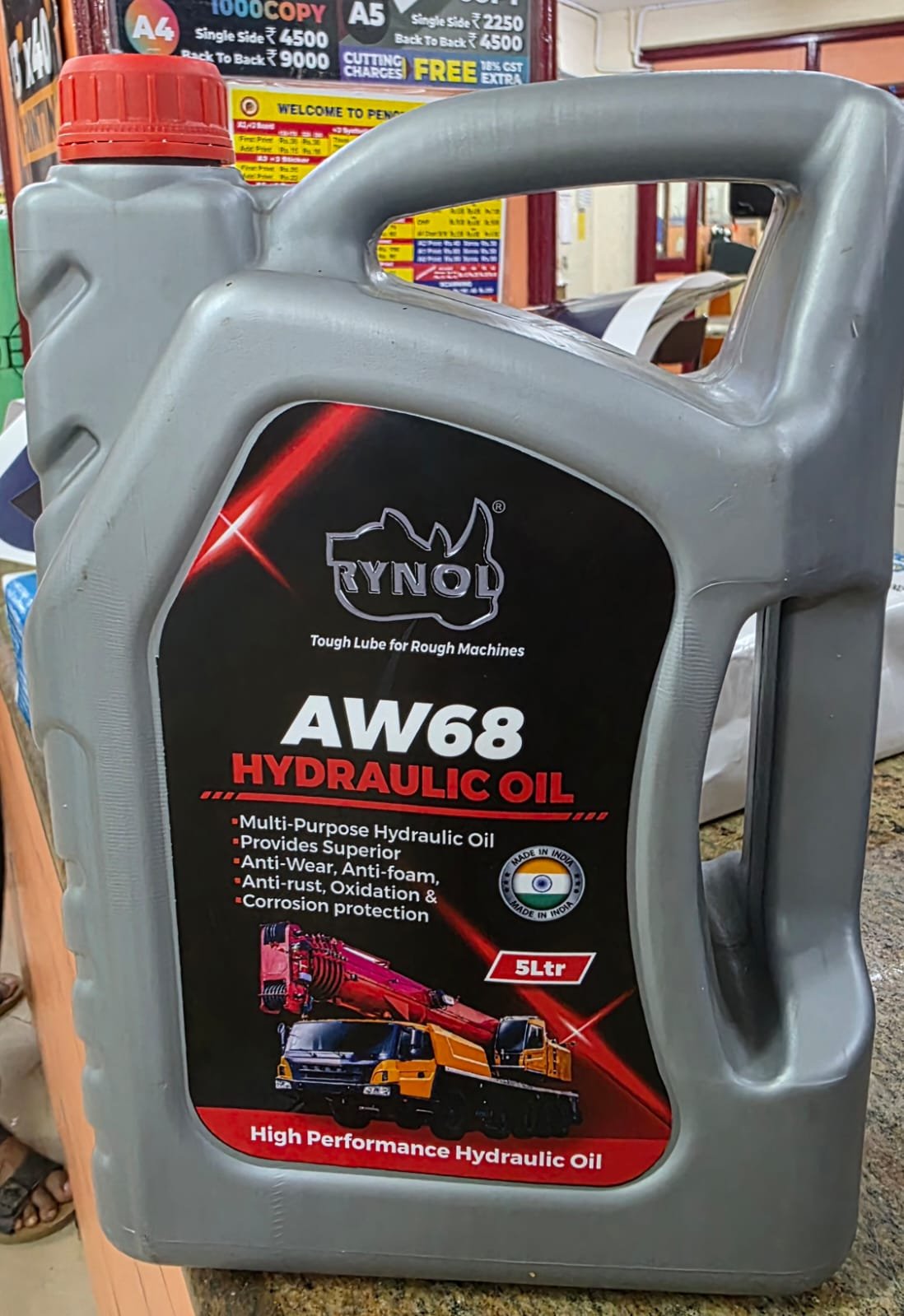 Rynol 4T 20W40 motorcycle engine oil bottle